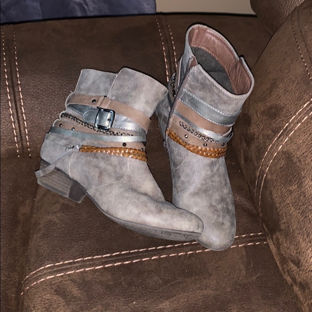 Maurice’s booties